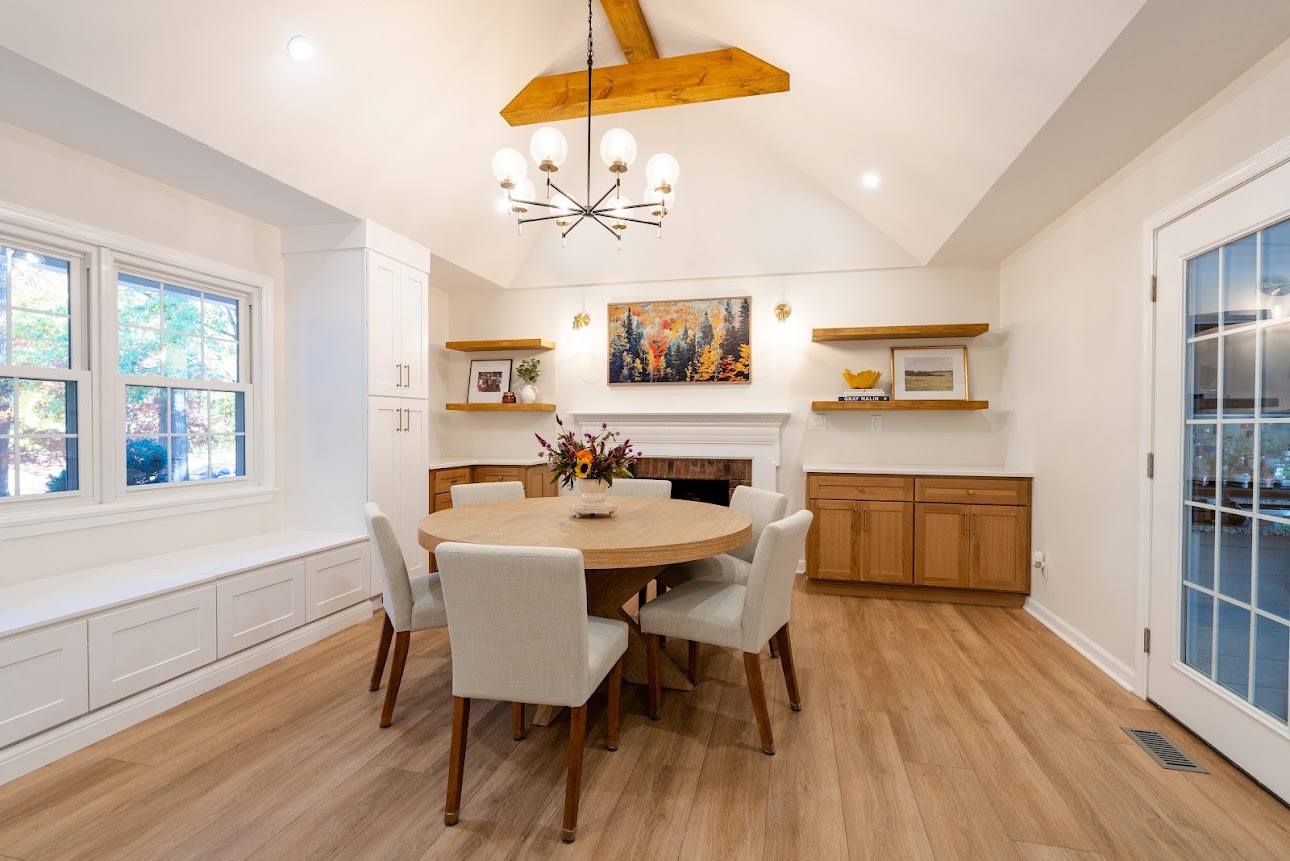 Traditional Chef's Kitchen — Photo 2