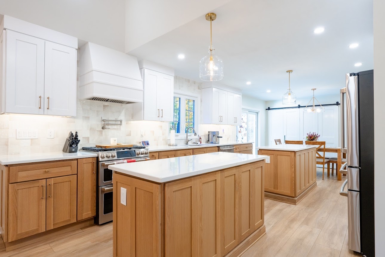 Traditional Chef's Kitchen — Photo 5